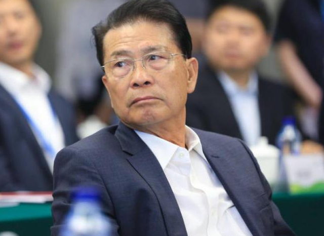 美的首创人何享健，坐拥2250亿财富无人继承，三个孩子均为老总