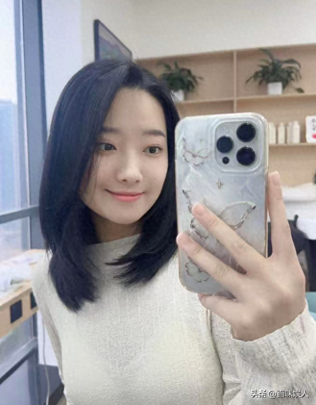 女旅客
被蛇咬身亡后续，身份背景
曝光，观察组介入，俩医院恐担责