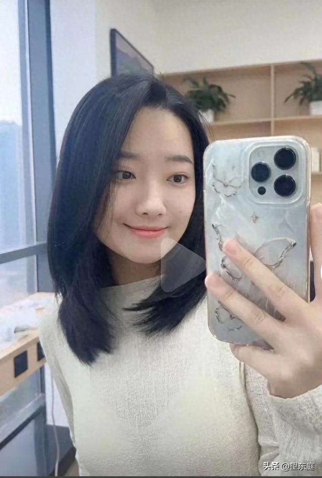 27岁女子在三亚被蛇咬后身亡：她长得温婉漂亮，是家中的独生女