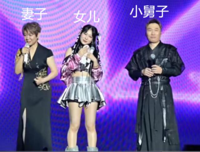 小沈阳演唱会大年夜

翻车！下跪致歉仍难救场，不雅
众怒喊退票提前离场