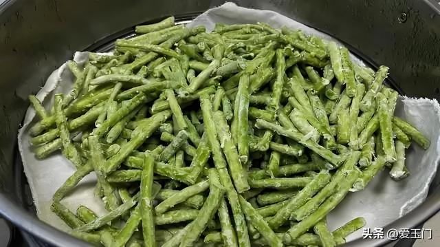 吃了30年豆角，最服这个做法！不用
炒不油炸，吃一次就忘不了！
