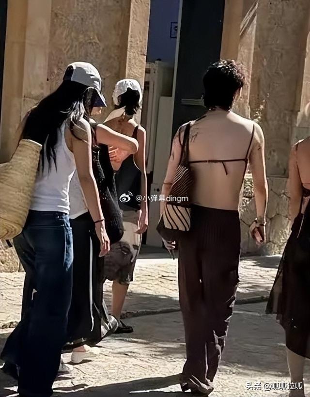 谁懂！伊能静儿子又作妖 ， 肚兜混搭女装风 ，路人吐槽辣眼睛