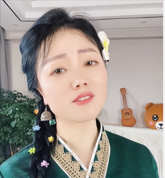 突发！江西美女网红逝世
，仅48岁，长的很漂亮，生前恶习暴露病因