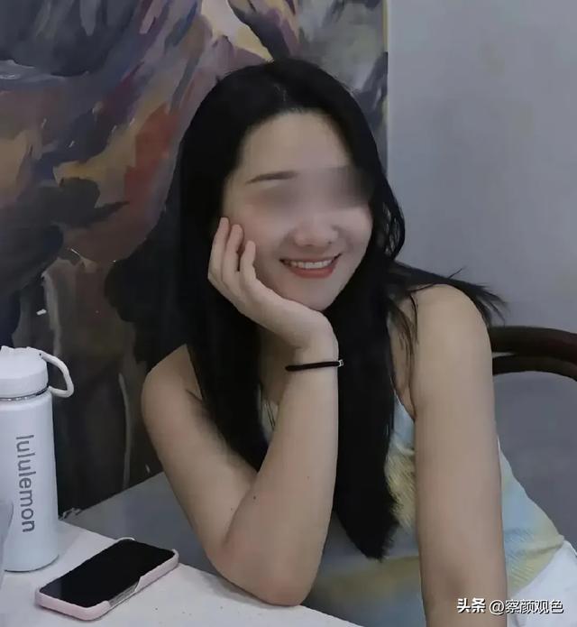 女子被蛇咬身亡，将尸检身份配景曝光，男友还原过程，卫健委表态