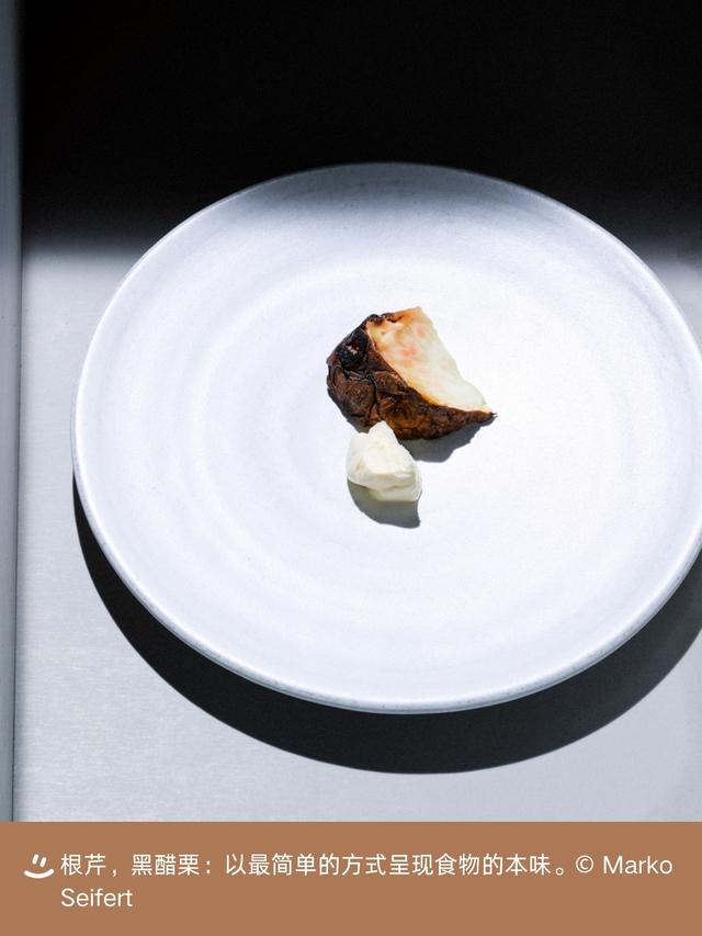 人均近 2000，禁绝照相，就吃几片菜叶子？这家餐厅在高贵什么