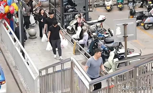 胖东来30年前老邻居：揭底于东来真面目，真信球，挣钱不留给儿孙