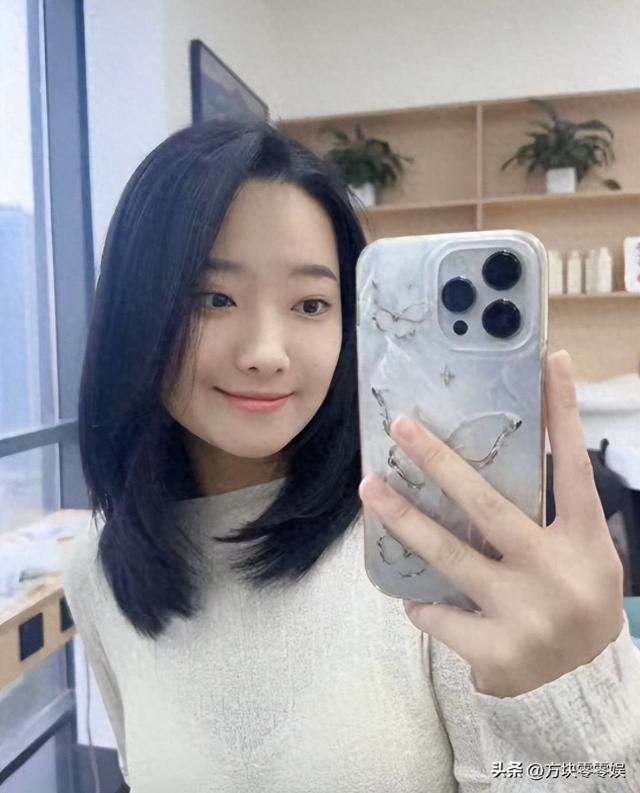 女游客
被蛇咬身亡后续，身份背景
曝光，观察
组介入，俩病院
恐担责