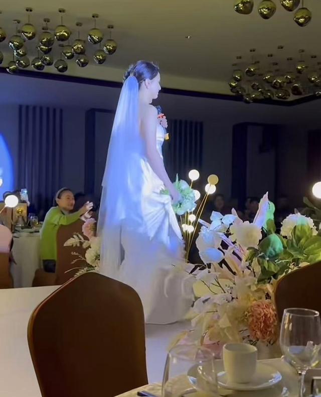 婚庆也变天了！到场一场00后的婚礼，把婚庆公司的饭碗给“端”了