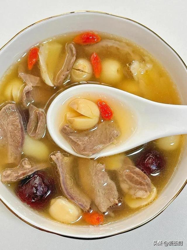 今天
就是芒种了，芒种骨气
摄生
食谱：夏季进补的美味秘诀