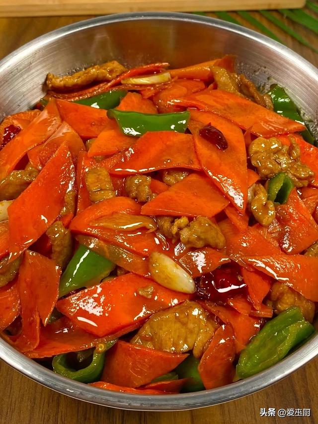 今天
就是芒种了，芒种骨气
摄生
食谱：夏季进补的美味秘诀