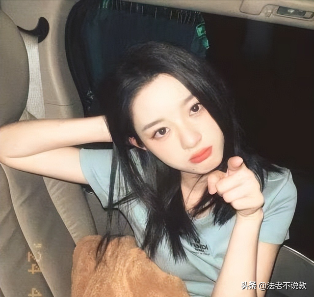 不到72小时，黄杨钿甜再迎3个噩耗，网友：这下麻烦更年夜
了