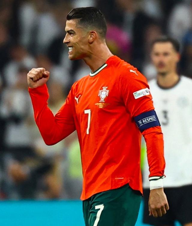 C罗制胜一击，刷爆3大记录！2-1逆转德国，葡萄牙挺进决赛