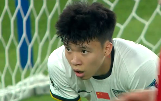 一场0-1，让国足无缘天下杯！后卫莽撞
送点球，近38年首次输印尼