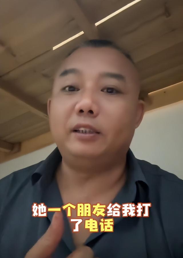 三亚文旅批评区陷落！被毒蛇咬女游客
真正去世

因曝光，游客
们都慌了
