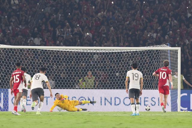 中国男足彻底无缘2026世界
杯