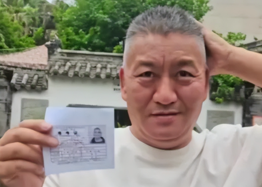 真恶心！59岁外子
将加入第29次高考，产业被扒，占高考资本
当网红