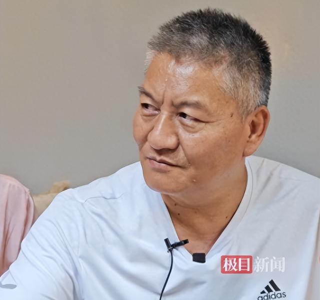 真恶心！59岁外子
将加入第29次高考，产业被扒，占高考资本
当网红