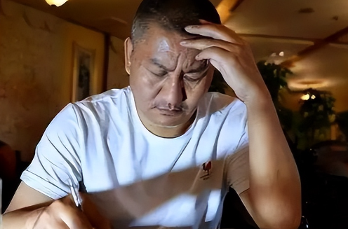 真恶心！59岁外子
将加入第29次高考，产业被扒，占高考资本
当网红