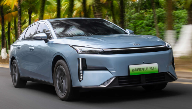 吉祥
造了台10万不到2000公里续航的新车，把网友都整不会了