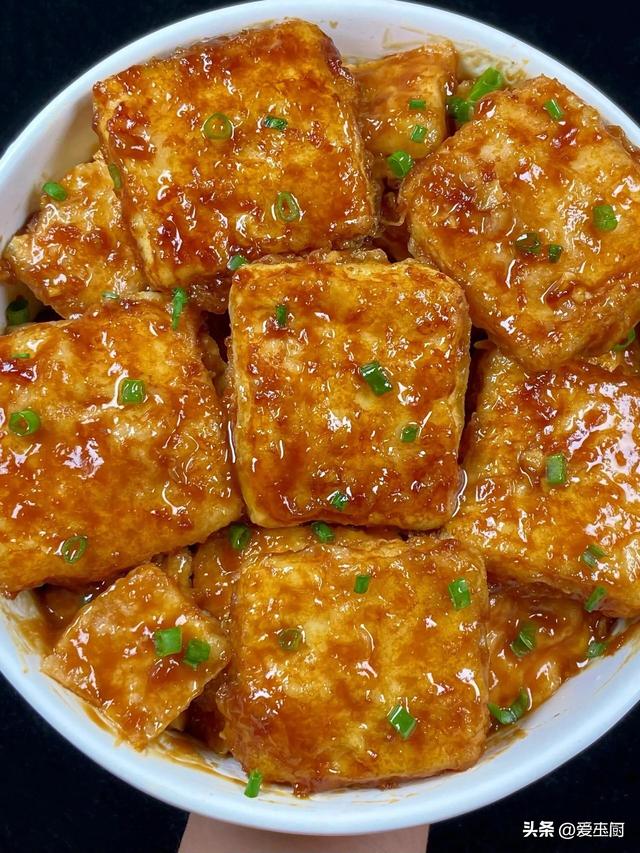 吃豆腐利益多，补充蛋白质和钙质，增强免疫力，分享5道家常做法