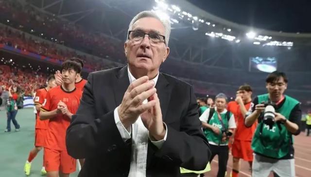 中国队0-1印尼！出身

四大弗成
思议！两大不争究竟！揪出最大罪人