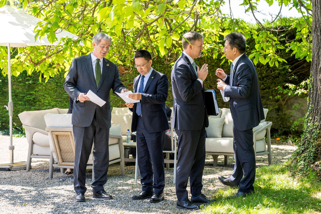 特朗普千万想不到，中方植入特殊本领
，让稀土怎么都去不了美国