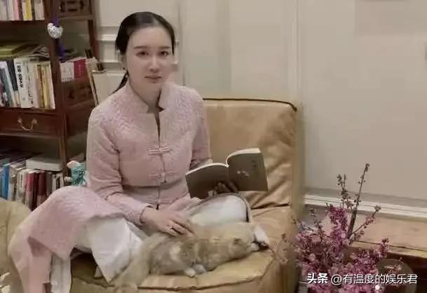 杜星霖，为何断念塌地爱张纪中这么多年？着实 答案俗套又露骨