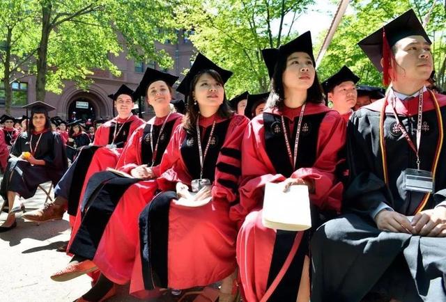 特朗普釜底抽薪，30万中国弟子或被逐出美国！中方4个字说明齐备
