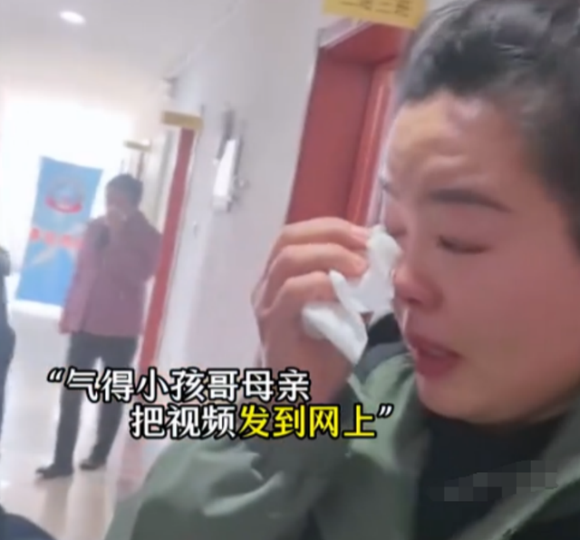 警方转达！辱骂烈士家属的外子
被抓，正面照曝光，网友：难怪嚣张