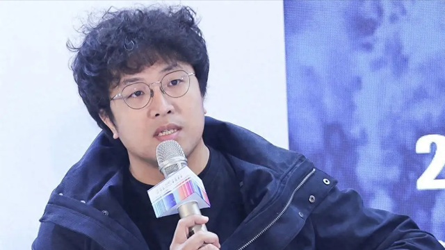 央视曝光！反华家属潜伏中国多年，靠大年夜

陆敛财无数，如今报应莅临

