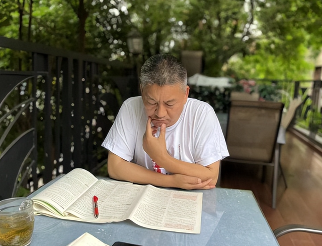 真恶心！男子58岁将参加第29次高考，背后财产被扒，占用资源
30年