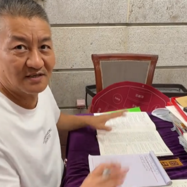 真恶心！男子58岁将参加第29次高考，背后财产被扒，占用资源
30年