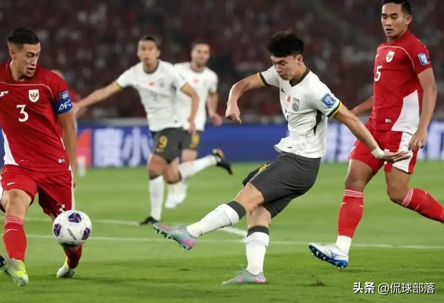 国足0-1出局！全场诞生4个弗成
思议
+2个不争究竟，最年夜
罪人竟是他