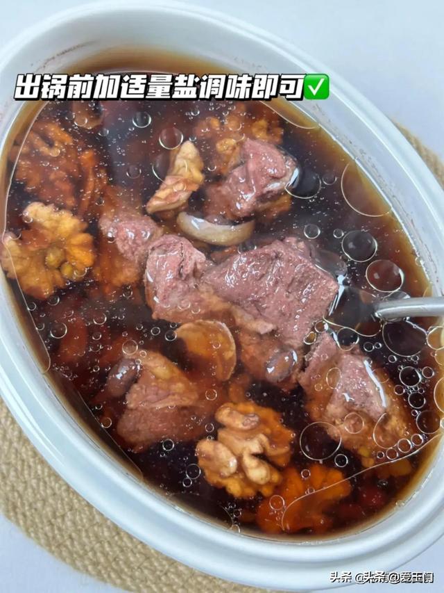 夏天
喝八汤，越喝越健康，清火气祛燥热，营养美味，老小皆宜