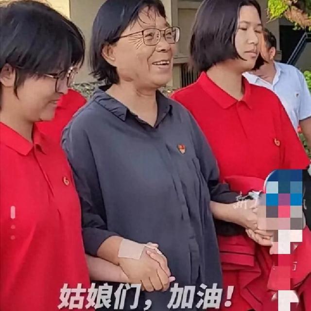 张桂梅此次
又火上央视了！她的一句话，直接让年夜
家集团
破防