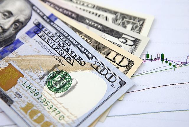 美债最大“接盘侠”诞生，疯狂买走1.5万亿，但不是英国、日本