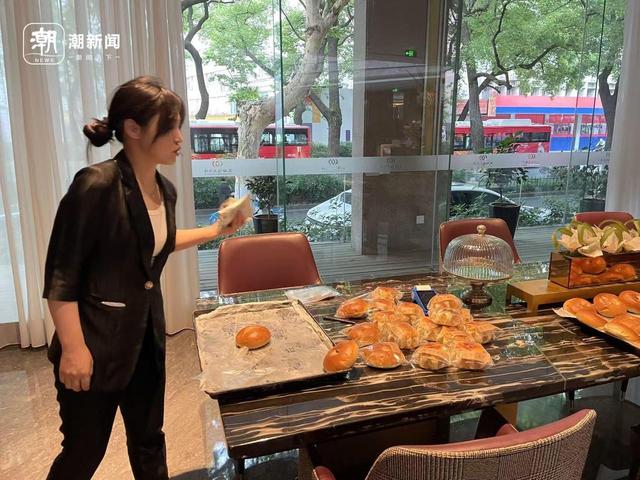 芒种才过，杭州人已经开端
订榨菜鲜肉月饼了？真的，8元一个有人订