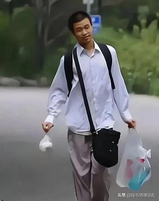 痛心！北大韦东奕突然现身，其身材和精力状态令人堪忧！