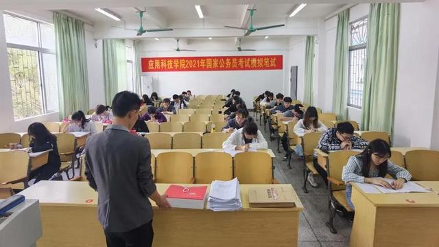 胆大妄为！石家庄考生作弊被抓，全程14分钟做完，幕后团伙不简单