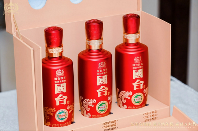 第四届国台国标真实年份酒天下盲品挑衅赛半决赛在郑州启幕，《国台国标真实年份酒•风味通识》重磅发布