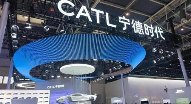 中国“固态电池”正式装车路试，充6分钟跑1000km，密度秒杀环球