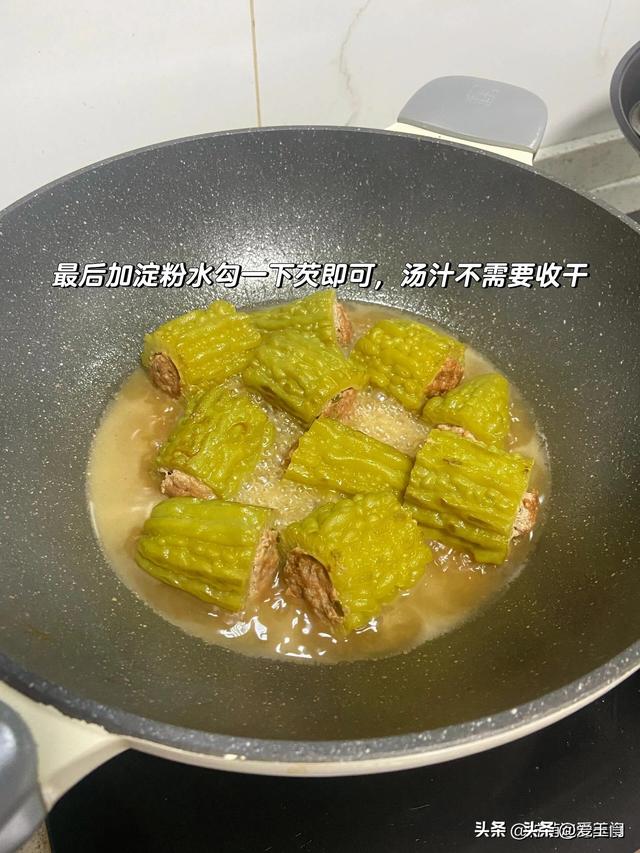 它是湿气“最怕”的食材，除湿祛寒，解暑热，中老年人要多吃