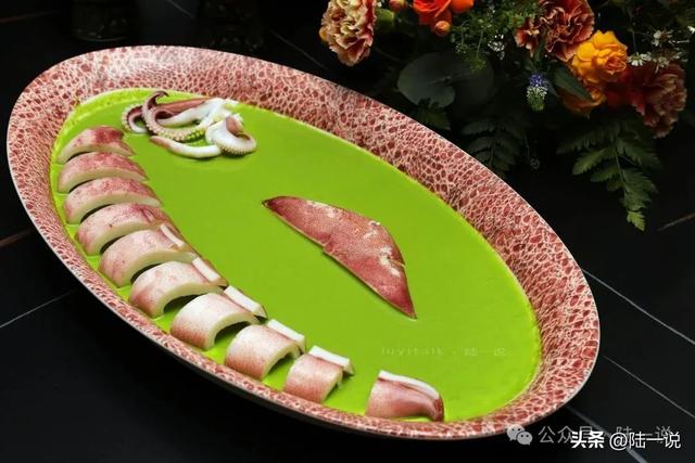 泉州海桐里：米其林与黑珍珠厨师联袂
，除了簪花冻蟹，还随处惊喜