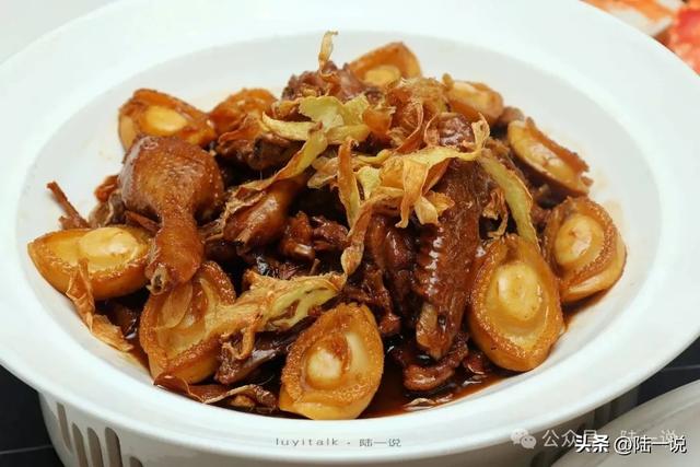 泉州海桐里：米其林与黑珍珠厨师联袂
，除了簪花冻蟹，还随处惊喜