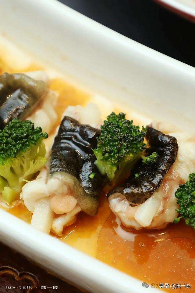 泉州海桐里：米其林与黑珍珠厨师联袂
，除了簪花冻蟹，还随处惊喜