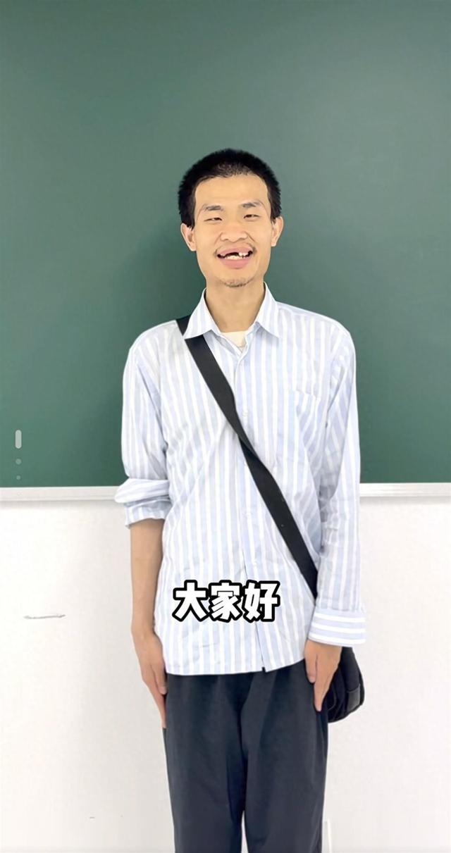 北年夜
工会称正向学院了解韦东奕身材状况
，派生存助理无先例，偶遇者称他状况
比视频中好