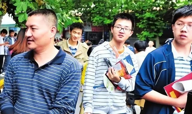 真恶心！夫君58岁将到场第29次高考，背后财产被扒，占用资源
30年