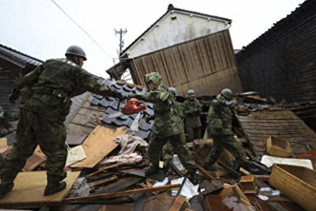 日本遭遇灭国危机？三天之内两场地震！竟还贪图1.25亿人移平易
近
中国