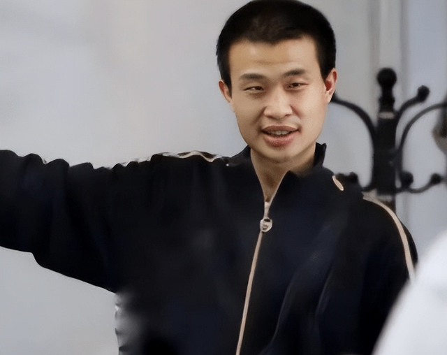 吃相过于难看！韦东奕注册账号仅5天，恶心一幕发生了，官媒曝光