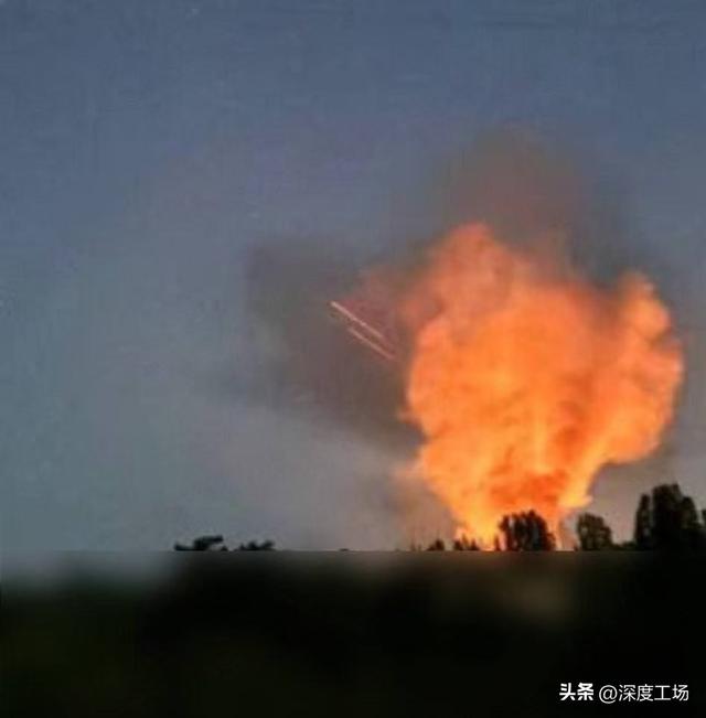 炸出蘑菇云了，惊天大爆炸，400乌军团体死亡，炸死一片德法军官